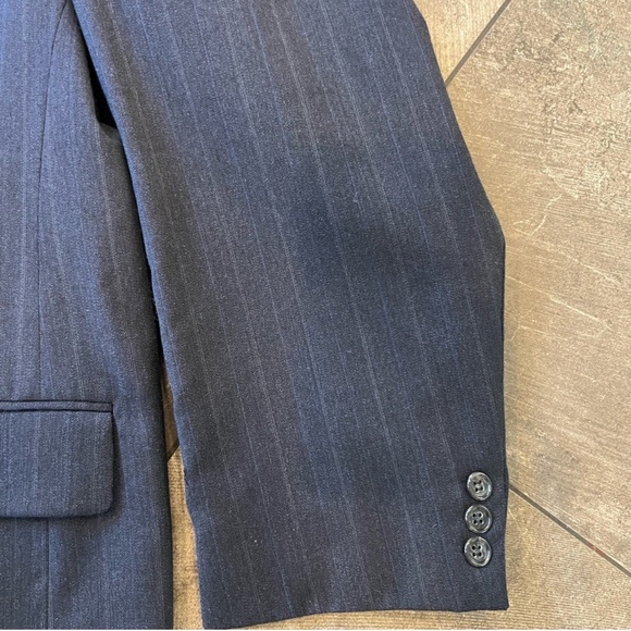 Turnbury Men's Navy Pinstripe Blazer 100% wool 56R - Picture 6 of 9